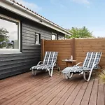 Gisl - 400m From The Sea By Interhome *