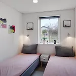 Gisl - 400m From The Sea By Interhome