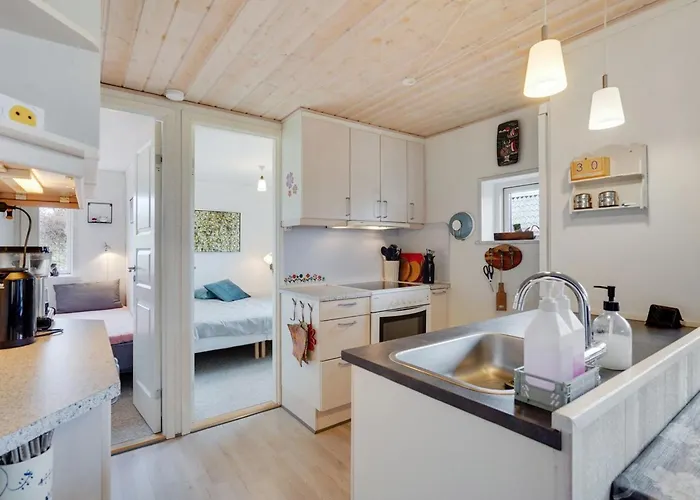 Gisl - 400m From The Sea By Interhome Semesterbostad *